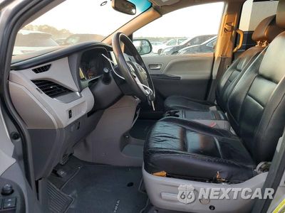 Zdjęcie 7 z 13 samochodu: 2017 TOYOTA SIENNA LE VIN:5TDKZ3DC2HS808203 - miniatura