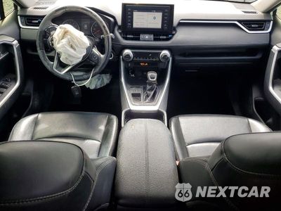 Zdjęcie 8 z 13 samochodu: 2019 TOYOTA RAV4 XLE PREMIUM VIN:JTMC1RFV0KD017524 - miniatura