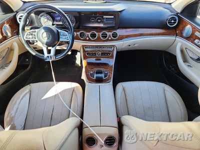 Zdjęcie 8 z 12 samochodu: 2019 MERCEDES-BENZ E 300 4MATIC VIN:WDDZF4KB7KA533736 - miniatura