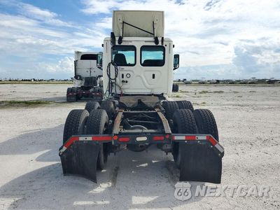 Zdjęcie 6 z 13 samochodu: 2019 FREIGHTLINER CASCADIA 126 SEMI TRUCK VIN:3AKJHLDV3KSKE0920 - miniatura