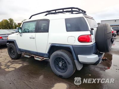 Drugie zdjęcie samochodu z przodu: 2010 TOYOTA FJ CRUISER BASE VIN:JTEBU4BF7AK070215 - miniatura