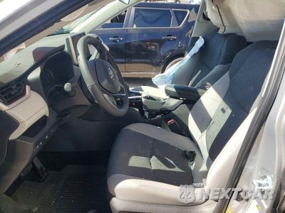 Zdjęcie 7 z 13 samochodu: 2025 TOYOTA RAV4 XLE VIN:2T3P1RFV8SW617437 - miniatura
