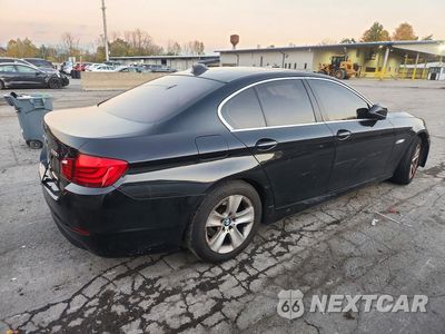 Trzecie zdjęcie samochodu z tyłu: 2013 BMW 528 XI VIN:WBAXH5C57DD115542 - miniatura