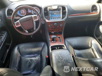 Zdjęcie 8 z 12 samochodu: 2013 CHRYSLER 300 VIN:2C3CCAAG9DH569120 - miniatura
