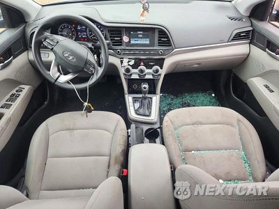 Zdjęcie 8 z 12 samochodu: 2019 HYUNDAI ELANTRA SE VIN:KMHD74LFXKU811834 - miniatura