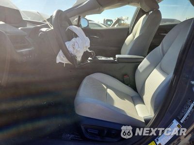 Zdjęcie 7 z 12 samochodu: 2024 TOYOTA PRIUS XLE VIN:JTDADABU5R3016091 - miniatura