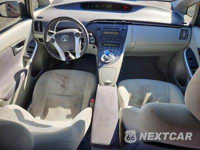 Zdjęcie 8 z 12 samochodu: 2010 TOYOTA PRIUS II VIN:JTDKN3DU3A0068920 - miniatura