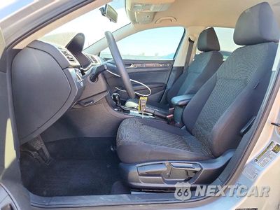 Zdjęcie 7 z 13 samochodu: 2017 VOLKSWAGEN PASSAT S VIN:1VWAT7A34HC024659 - miniatura