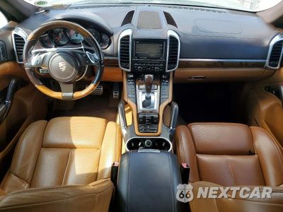 Zdjęcie 8 z 13 samochodu: 2011 PORSCHE CAYENNE S VIN:WP1AB2A2XBLA53816 - miniatura