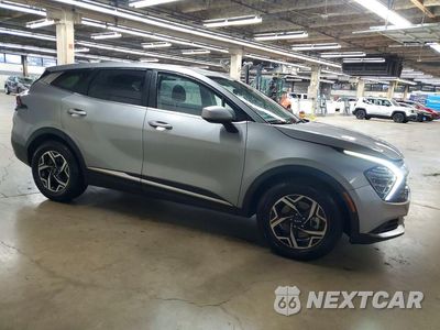 Czwarte zdjęcie samochodu z boku: 2024 KIA SPORTAGE LX VIN:KNDPU3DF1R7302923 - miniatura