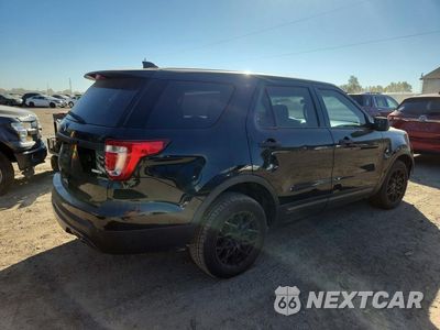 Trzecie zdjęcie samochodu z tyłu: 2016 FORD EXPLORER POLICE INTERCEPTOR VIN:1FM5K8AR6GGA28457 - miniatura