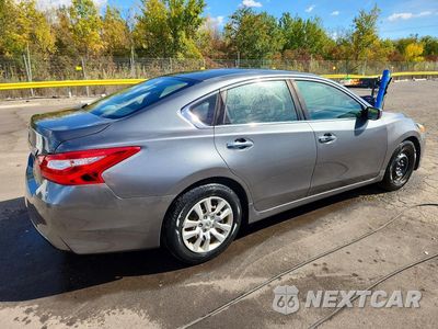 Trzecie zdjęcie samochodu z tyłu: 2016 NISSAN ALTIMA 2.5 S VIN:1N4AL3AP2GN336986 - miniatura