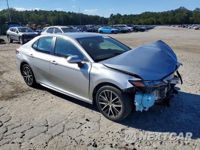 Czwarte zdjęcie samochodu z boku: 2022 TOYOTA CAMRY SE VIN:4T1G11AK3NU681493 - miniatura