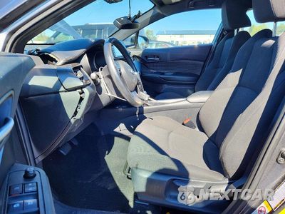 Zdjęcie 7 z 13 samochodu: 2018 TOYOTA C-HR XLE VIN:NMTKHMBX5JR049341 - miniatura