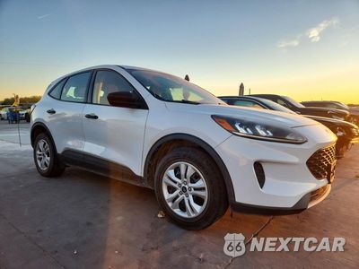 Czwarte zdjęcie samochodu z boku: 2020 FORD ESCAPE S VIN:1FMCU0F69LUC60659 - miniatura