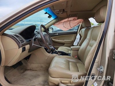 Zdjęcie 7 z 12 samochodu: 2003 HONDA ACCORD EX VIN:1HGCM665X3A013877 - miniatura