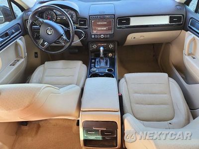 Zdjęcie 8 z 13 samochodu: 2017 VOLKSWAGEN TOUAREG SPORT VIN:WVGEF7BP4HD002910 - miniatura