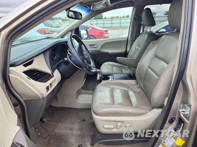 Zdjęcie 7 z 13 samochodu: 2016 TOYOTA SIENNA XLE 8-PASSENGER VIN:5TDYK3DC5GS742548 - miniatura