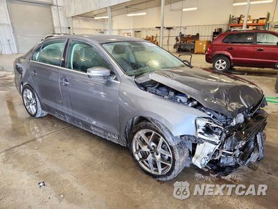 Czwarte zdjęcie samochodu z boku: 2015 VOLKSWAGEN JETTA SE VIN:3VWD07AJ1FM300800 - miniatura