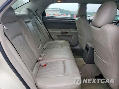 Zdjęcie 10 z 13 samochodu: 2007 CHRYSLER 300C VIN:2C3KA63H47H861900 - miniatura