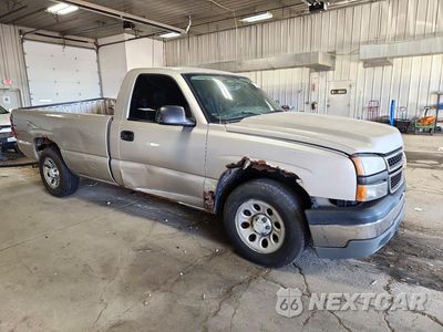 Czwarte zdjęcie samochodu z boku: 2006 CHEVROLET SILVERADO C1500 VIN:3GCEC14X76G253136 - miniatura