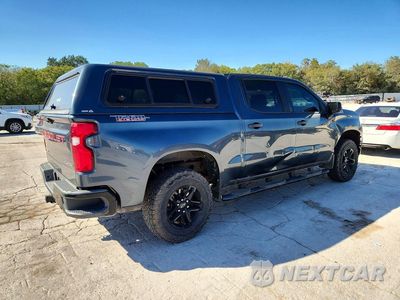 Trzecie zdjęcie samochodu z tyłu: 2019 CHEVROLET SILVERADO TRAIL BOSS CUSTOM VIN:3GCPYCEF0KG192153 - miniatura
