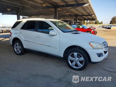 Czwarte zdjęcie samochodu z boku: 2010 MERCEDES-BENZ ML 350 4MATIC VIN:4JGBB8GB0AA616605 - miniatura
