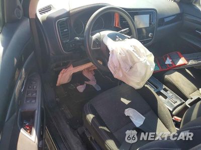 Zdjęcie 8 z 13 samochodu: 2020 MITSUBISHI OUTLANDER ES VIN:JA4AD2A3XLZ044904 - miniatura