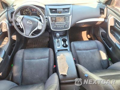 Zdjęcie 8 z 13 samochodu: 2016 NISSAN ALTIMA 2.5 SR VIN:1N4AL3AP5GN315890 - miniatura