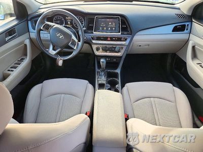 Zdjęcie 8 z 12 samochodu: 2018 HYUNDAI SONATA SEL VIN:5NPE34AFXJH596441 - miniatura