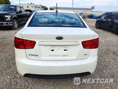Zdjęcie 6 z 12 samochodu: 2011 KIA FORTE EX VIN:KNAFU4A21B5397498 - miniatura