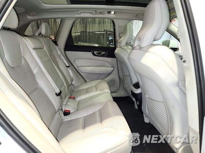 Zdjęcie 11 z 13 samochodu: 2019 VOLVO XC60 T5 INSCRIPTION VIN:LYV102RL7KB284245 - miniatura