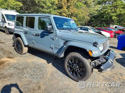 Czwarte zdjęcie samochodu z boku: 2024 JEEP WRANGLER SAHARA 4XE VIN:1C4RJXP61RW257394 - miniatura