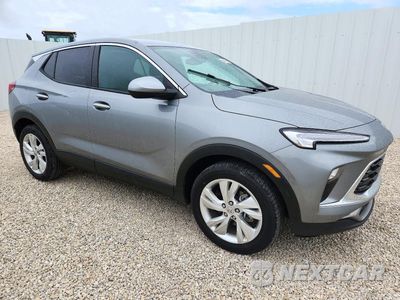 Czwarte zdjęcie samochodu z boku: 2026 BUICK ENCORE GX PREFERRED VIN:KL4AMBSL0TB113879 - miniatura