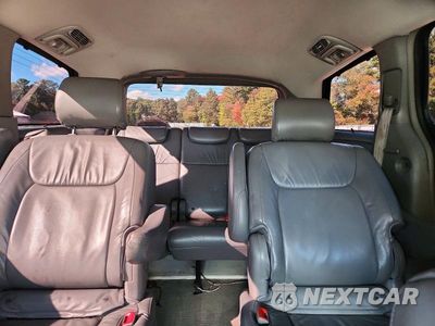 Zdjęcie 10 z 13 samochodu: 2008 TOYOTA SIENNA XLE LIMITED VIN:5TDBK22C48S014448 - miniatura