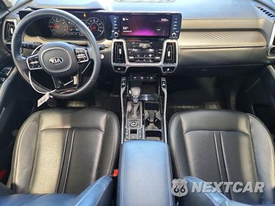 Zdjęcie 8 z 13 samochodu: 2021 KIA SORENTO SX VIN:5XYRKDLF8MG052274 - miniatura