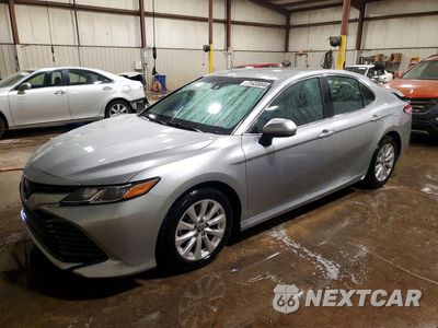 2018 TOYOTA CAMRY LE 4T1B11HK2JU127999 - główne zdjęcie licytacji z USA - miniatura