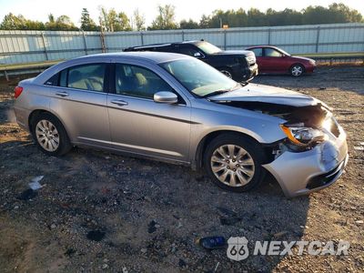 Czwarte zdjęcie samochodu z boku: 2013 CHRYSLER 200 LX VIN:1C3CCBABXDN648295 - miniatura