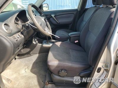 Zdjęcie 7 z 13 samochodu: 2005 TOYOTA RAV4 BASE VIN:JTEHD20V950056827 - miniatura