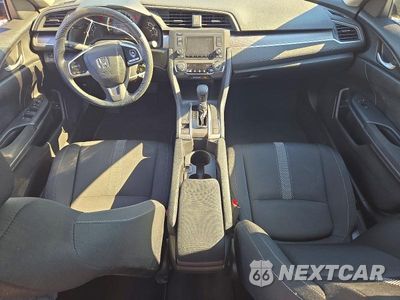 Zdjęcie 8 z 12 samochodu: 2016 HONDA CIVIC LX VIN:19XFC2F58GE072775 - miniatura
