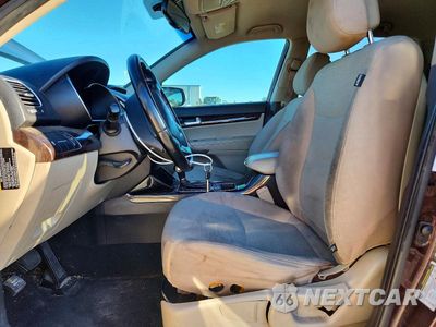 Zdjęcie 7 z 13 samochodu: 2014 KIA SORENTO LX VIN:5XYKT3A63EG449632 - miniatura