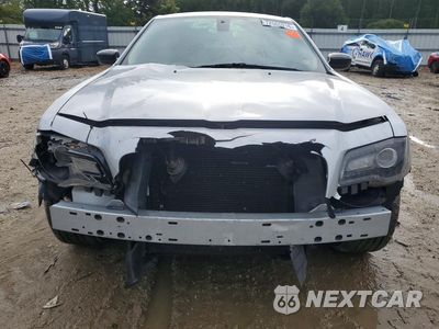 Piąte zdjęcie samochodu w środku: 2019 CHRYSLER 300 TOURING VIN:2C3CCAAG9KH580986 - miniatura