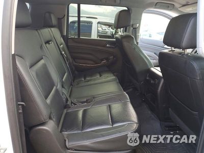 Zdjęcie 11 z 13 samochodu: 2019 CHEVROLET SUBURBAN K1500 LT VIN:1GNSKHKC0KR193393 - miniatura