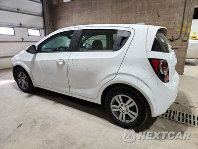 Drugie zdjęcie samochodu z przodu: 2015 CHEVROLET SONIC LT VIN:1G1JC6SH9F4102294 - miniatura