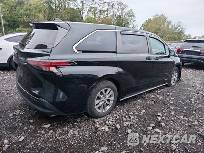 Trzecie zdjęcie samochodu z tyłu: 2021 TOYOTA SIENNA LE VIN:5TDKRKEC8MS003650 - miniatura
