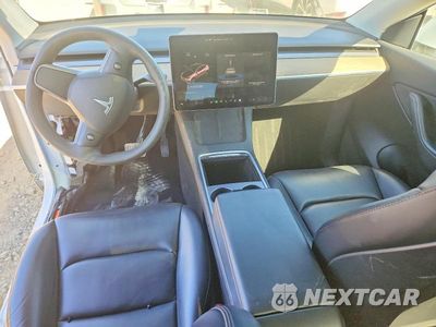 Zdjęcie 8 z 13 samochodu: 2021 TESLA MODEL Y VIN:5YJYGDEE8MF232010 - miniatura