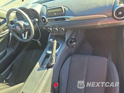 Zdjęcie 8 z 12 samochodu: 2017 FIAT 124 SPIDER CLASSICA VIN:JC1NFAEK4H0118937 - miniatura