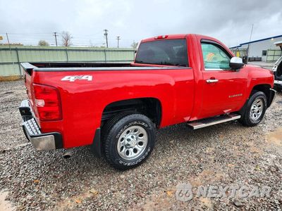 Trzecie zdjęcie samochodu z tyłu: 2013 CHEVROLET SILVERADO K1500 VIN:1GCNKPEX2DZ248105 - miniatura