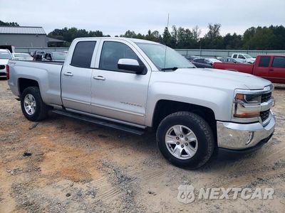Czwarte zdjęcie samochodu z boku: 2017 CHEVROLET SILVERADO K1500 LT VIN:1GCVKREH6HZ217207 - miniatura