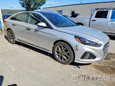 Czwarte zdjęcie samochodu z boku: 2018 HYUNDAI SONATA LIMITED 2.0T+ VIN:5NPE34AB5JH727417 - miniatura